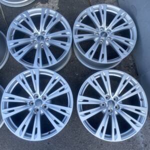 Original Wheels&Tires A4NO601025Q S R20 9.0J PCD 5x112 ET 40.0 DIA 66.6