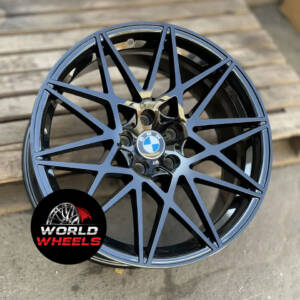Replica B023 GLOSS_BLACK R17*7.5J PCD5*120 ET35 DIA 72.6